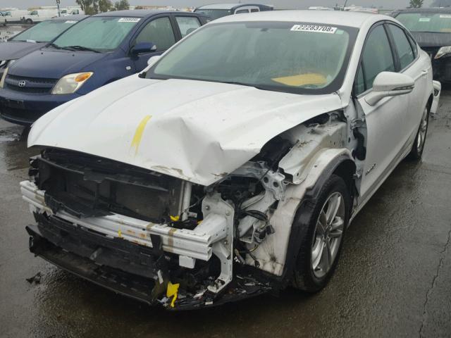 3FA6P0LU0FR249479 - 2015 FORD FUSION SE WHITE photo 2