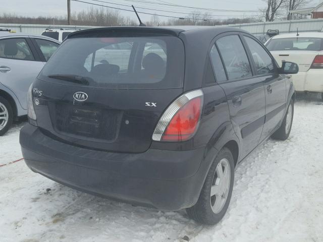 KNADE163266144243 - 2006 KIA RIO 5 BLACK photo 4