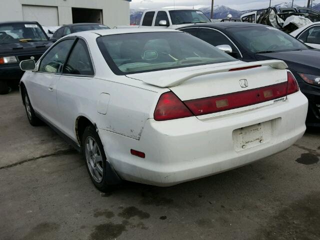 1HGCG32012A027228 - 2002 HONDA ACCORD SE WHITE photo 3