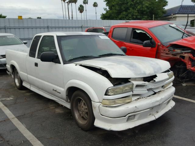 1GCCS19W528259818 - 2002 CHEVROLET S TRUCK S1 WHITE photo 1