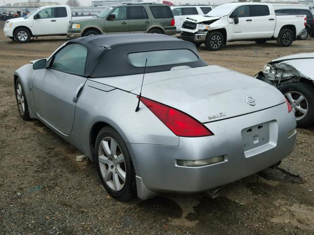 JN1AZ36D35M700233 - 2005 NISSAN 350Z ROADS SILVER photo 3