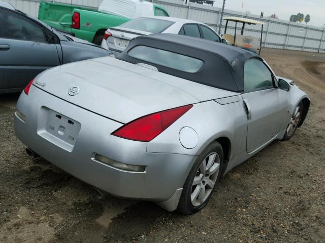 JN1AZ36D35M700233 - 2005 NISSAN 350Z ROADS SILVER photo 4