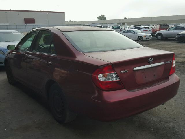 JTDBE32K720114221 - 2002 TOYOTA CAMRY LE RED photo 3