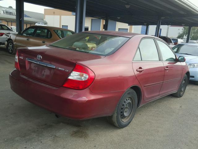 JTDBE32K720114221 - 2002 TOYOTA CAMRY LE RED photo 4