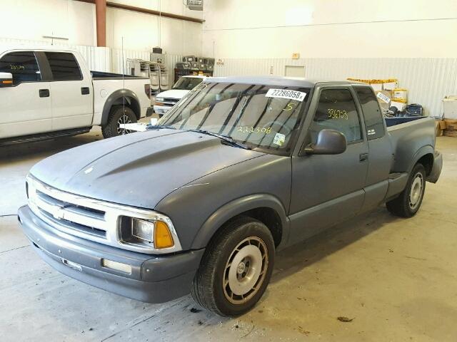 1GCCS19XXTK222308 - 1996 CHEVROLET S TRUCK S1 GRAY photo 2