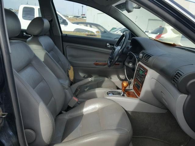 WVWYH63B03E217230 - 2003 VOLKSWAGEN PASSAT GLX 蓝色 照片 5