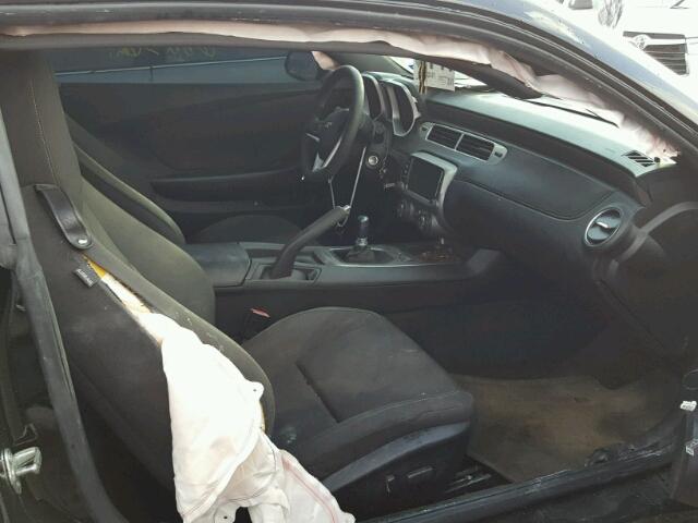 2G1FS1EW9D9209765 - 2013 CHEVROLET CAMARO SS Negro foto 5