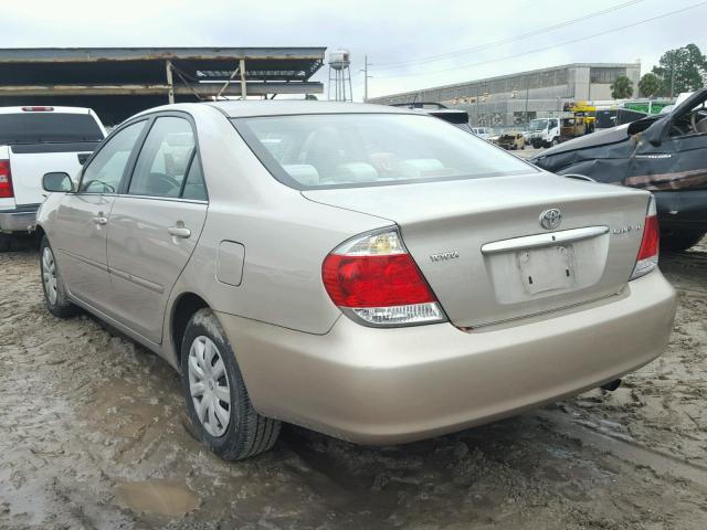 4T1BE32K65U047300 - 2005 TOYOTA CAMRY LE GOLD photo 3