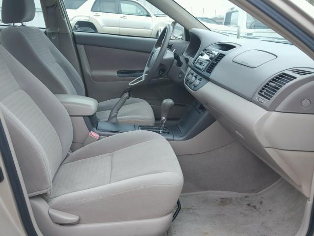 4T1BE32K65U047300 - 2005 TOYOTA CAMRY LE ოქროსფერი ფოტო 5