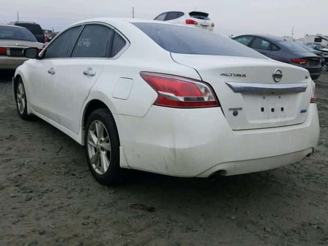 1N4AL3AP0DN537605 - 2013 NISSAN ALTIMA 2.5 WHITE photo 3