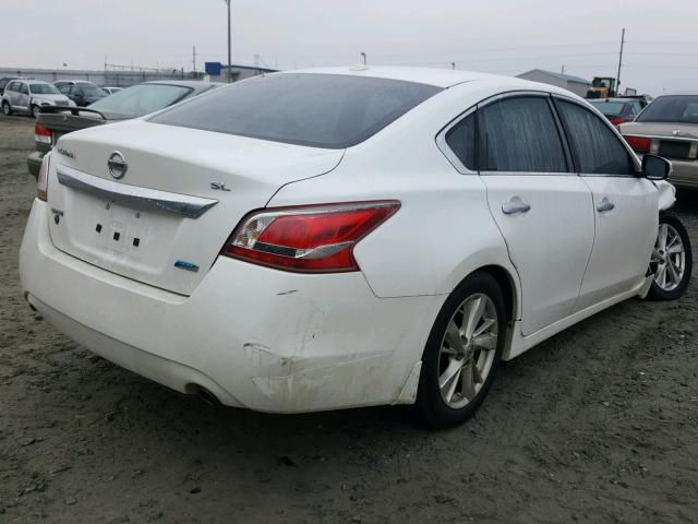 1N4AL3AP0DN537605 - 2013 NISSAN ALTIMA 2.5 WHITE photo 4