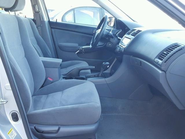 1HGCM56477A080489 - 2007 HONDA ACCORD LX SILVER photo 5