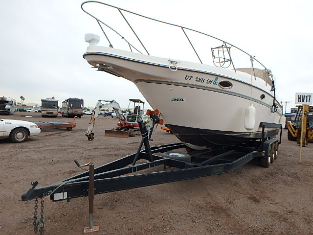 MXPB57MKC000 - 2000 MAXU MARINE/TRL WHITE photo 2