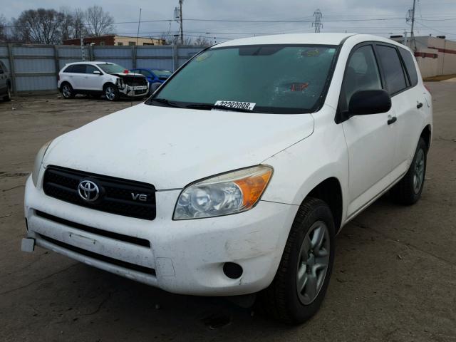 JTMBK33V686040278 - 2008 TOYOTA RAV4 WHITE photo 2