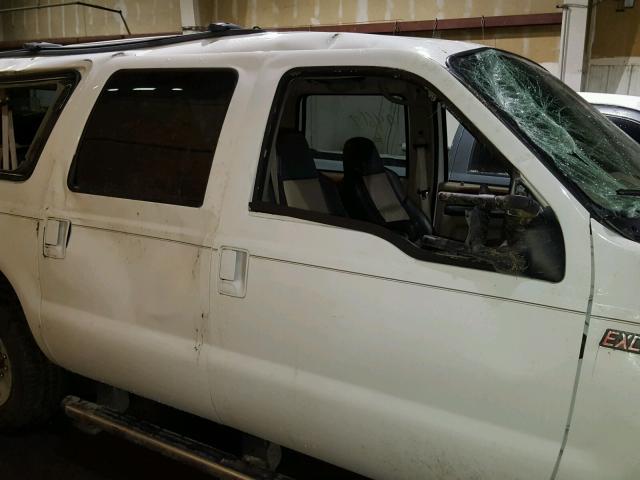 1FMSU45PX5ED47061 - 2005 FORD EXCURSION WHITE photo 9