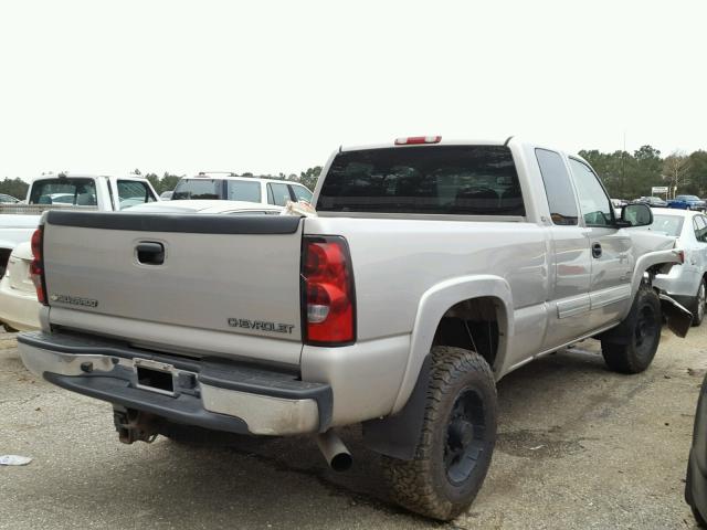 1GCHK29254E258665 - 2004 CHEVROLET SILVERADO SILVER photo 4