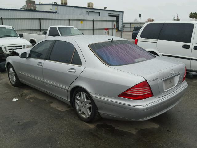 WDBNG70JX3A383218 - 2003 MERCEDES-BENZ S 430 SILVER photo 3