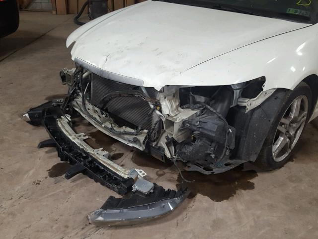 19UUA66228A028531 - 2008 ACURA TL WHITE photo 9