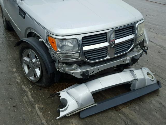 1D8GU28K98W234247 - 2008 DODGE NITRO SXT SILVER photo 9