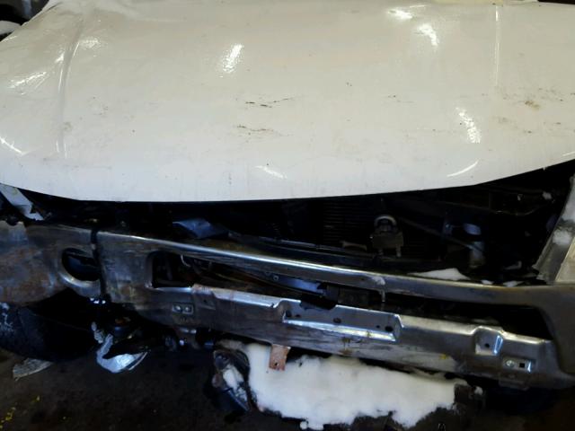 1N6AD07W39C408942 - 2009 NISSAN FRONTIER C WHITE photo 7