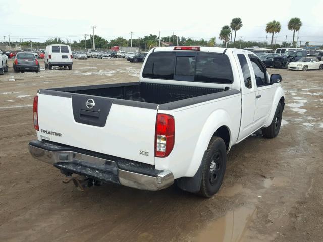 1N6BD06T26C402573 - 2006 NISSAN FRONTIER K WHITE photo 4