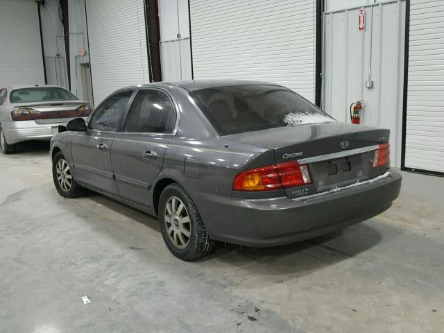 KNAGD128125112949 - 2002 KIA OPTIMA MAG GRAY photo 3