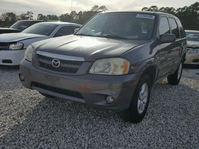 4F2CZ06186KM23263 - 2006 MAZDA TRIBUTE S GRAY photo 2