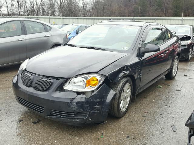 1G2AL18F487303817 - 2008 PONTIAC G5 BLACK photo 2