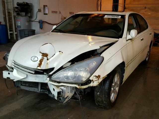 JTHBA30G545000846 - 2004 LEXUS ES 330 WHITE photo 2