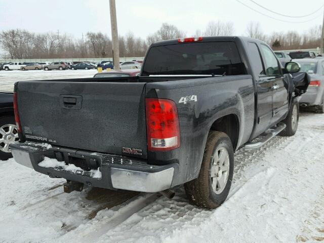 1GTR2VE36BZ126444 - 2011 GMC SIERRA K15 BLACK photo 4