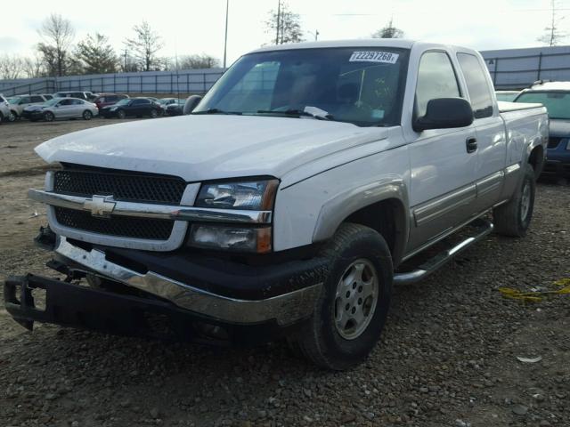 2GCEK19TX41132096 - 2004 CHEVROLET SILVERADO WHITE photo 2