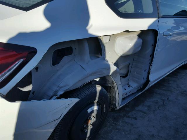 2HGFG3B54FH514293 - 2015 HONDA CIVIC LX WHITE photo 9