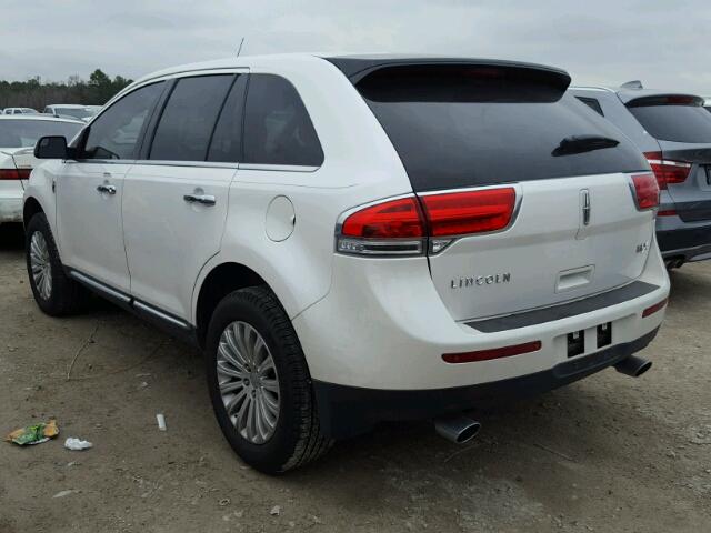 2LMDJ6JK7DBL30952 - 2013 LINCOLN MKX WHITE photo 3