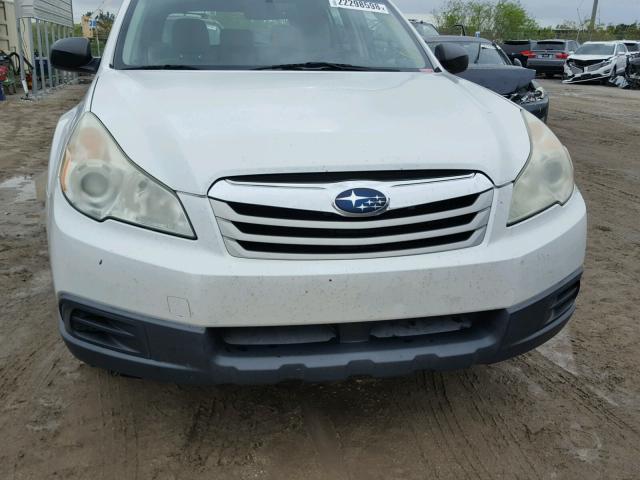 4S4BRCAC4A3360103 - 2010 SUBARU OUTBACK 2. CREAM photo 9