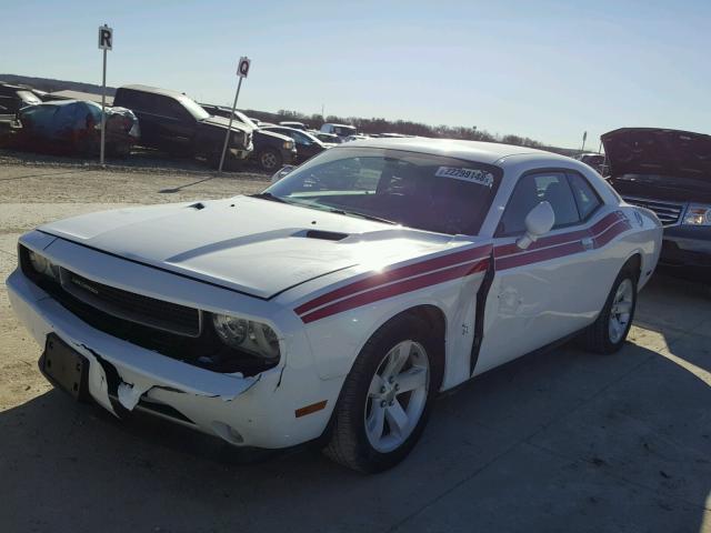 2C3CDYAG9CH134246 - 2012 DODGE CHALLENGER WHITE photo 2