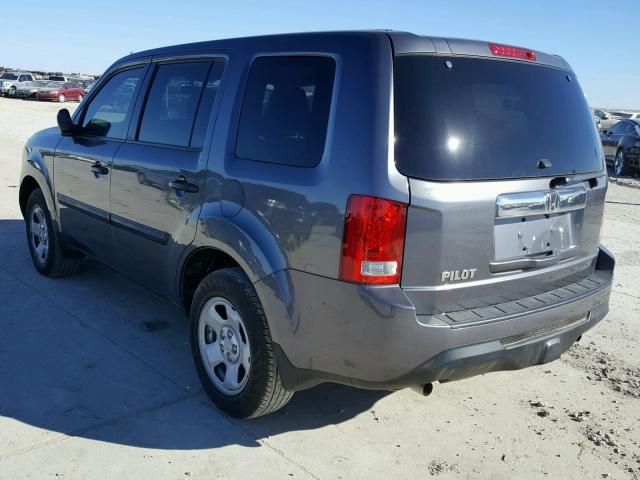 5FNYF3H28FB009032 - 2015 HONDA PILOT LX GRAY photo 3