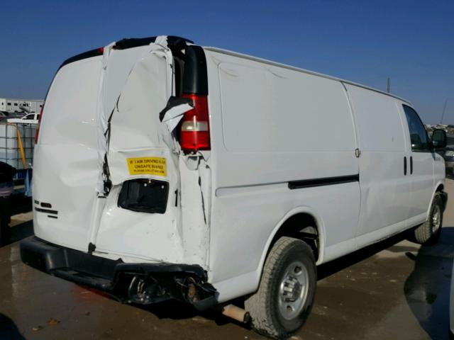 1GCWGGCA7C1114725 - 2012 CHEVROLET EXPRESS G2 WHITE photo 4