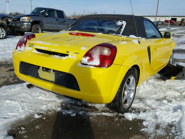 JTDFR320310037379 - 2001 TOYOTA MR2 SPYDER YELLOW photo 4