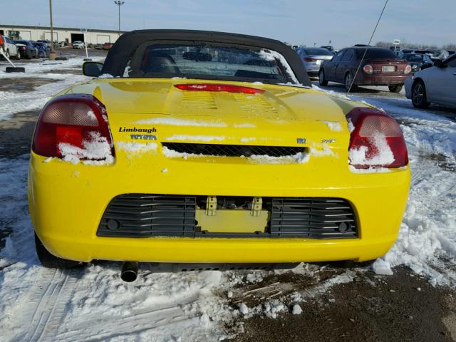 JTDFR320310037379 - 2001 TOYOTA MR2 SPYDER YELLOW photo 6