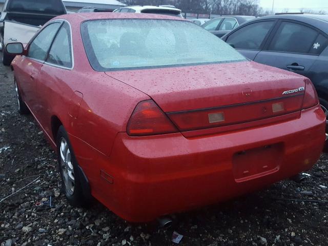 1HGCG225X2A033518 - 2002 HONDA ACCORD EX RED photo 3