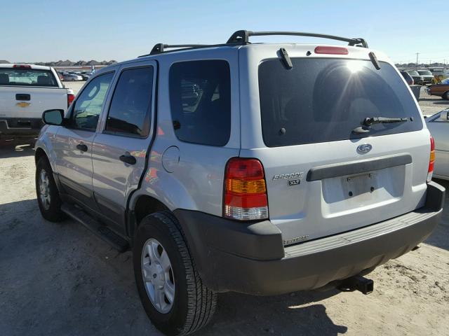 1FMYU03113KD49734 - 2003 FORD ESCAPE XLT SILVER photo 3