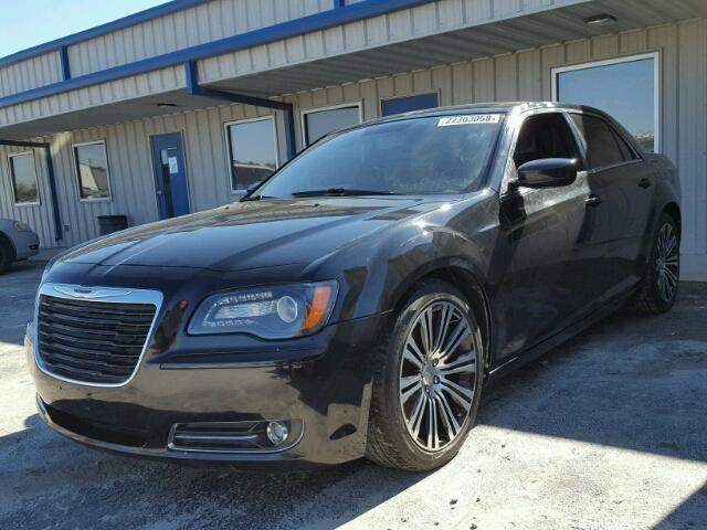 2C3CCABGXDH514870 - 2013 CHRYSLER 300 V6 BLACK photo 2