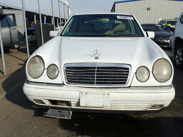 WDBJF25H5XA922960 - 1999 MERCEDES-BENZ E 300TD WHITE photo 9