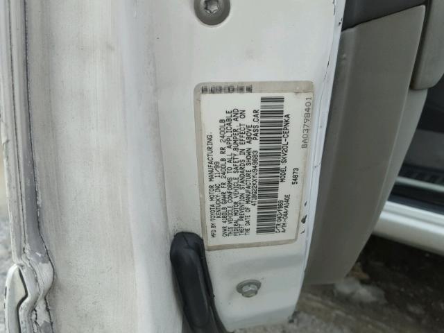 4T1BG22KXYU949683 - 2000 TOYOTA CAMRY CE WHITE photo 10