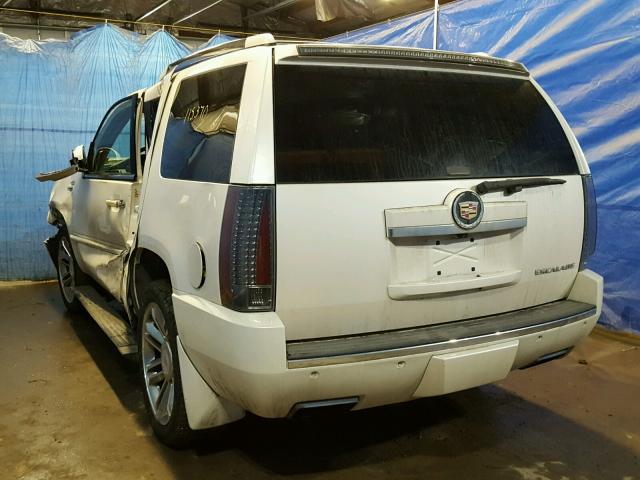 1GYS4CEF1DR178796 - 2013 CADILLAC ESCALADE P WHITE photo 3