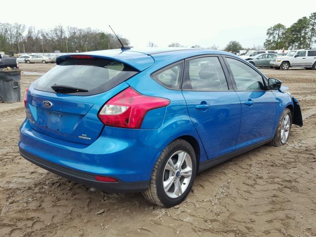 1FADP3K22EL360122 - 2014 FORD FOCUS SE BLUE photo 4