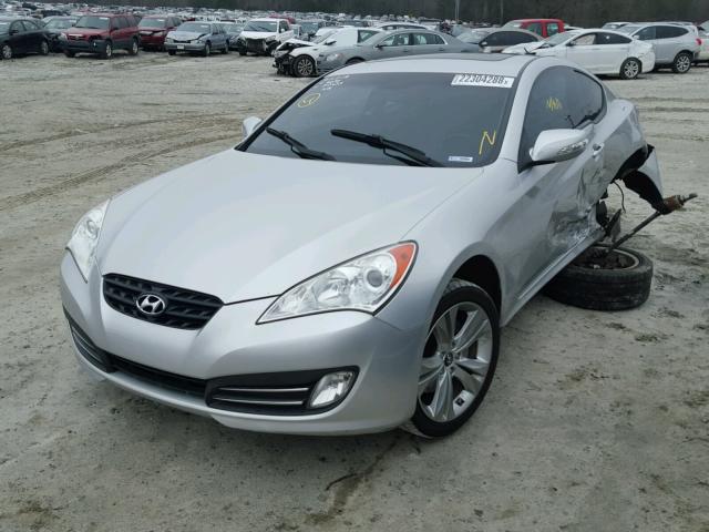 KMHHU6KH2BU046093 - 2011 HYUNDAI GENESIS CO SILVER photo 2