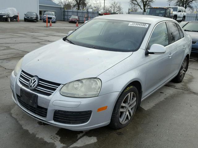 3VWRT81K76M836579 - 2006 VOLKSWAGEN JETTA TDI SILVER photo 2