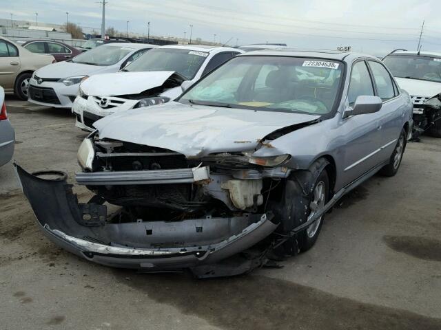 1HGCG56712A001442 - 2002 HONDA ACCORD SE SILVER photo 2