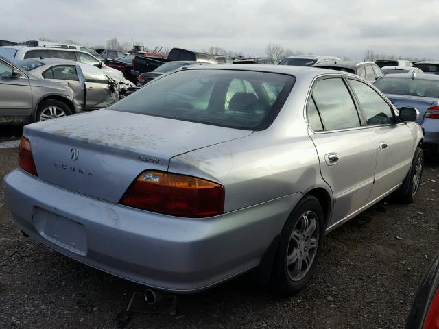 19UUA5665YA045739 - 2000 ACURA 3.2TL SILVER photo 4